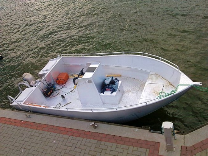 Konsolenboot Karelli 18