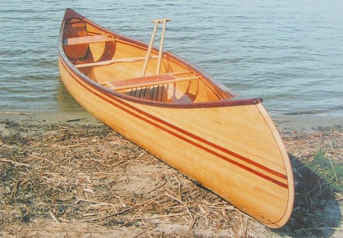 Zedernholz-Kanu